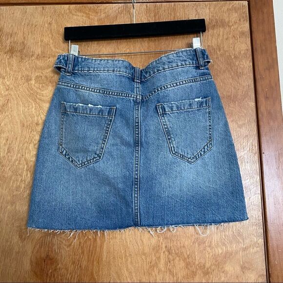 Zara Denim Belted Mini Skirt Raw Distressed Hem - Picture 4 of 5